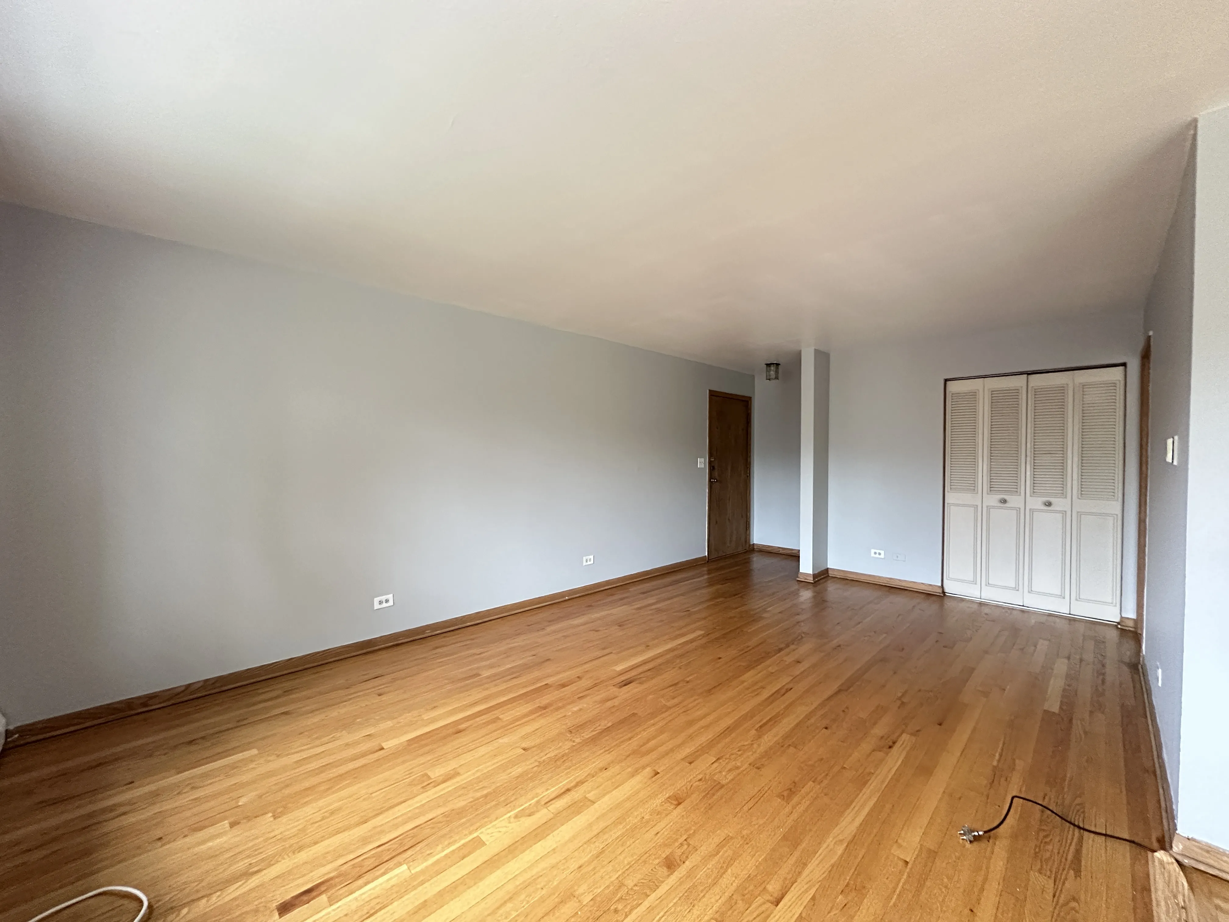 1004 S River Rd, Des Plaines,  60016, USA 60016-unit#302-Chicago-IL
