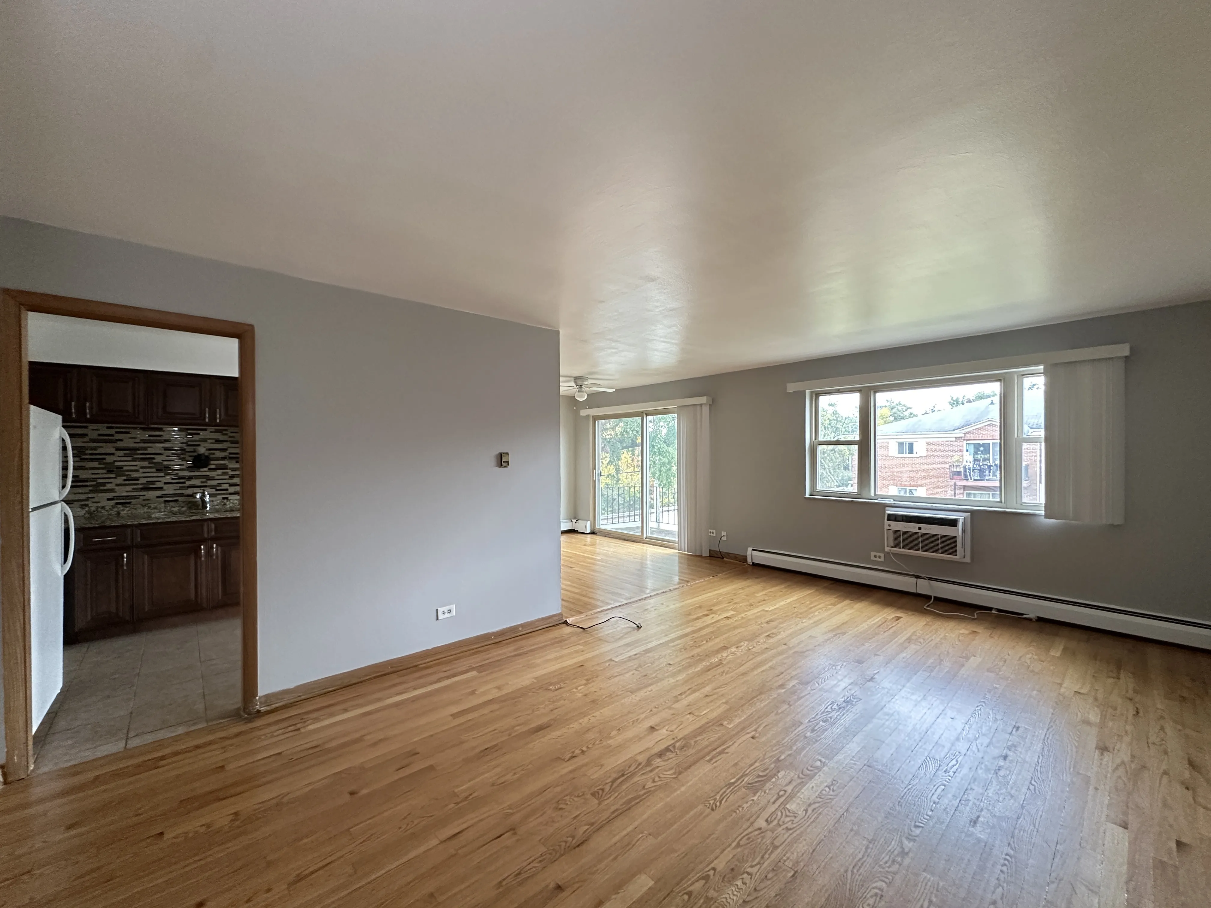 1004 S River Rd, Des Plaines,  60016, USA 60016-unit#302-Chicago-IL