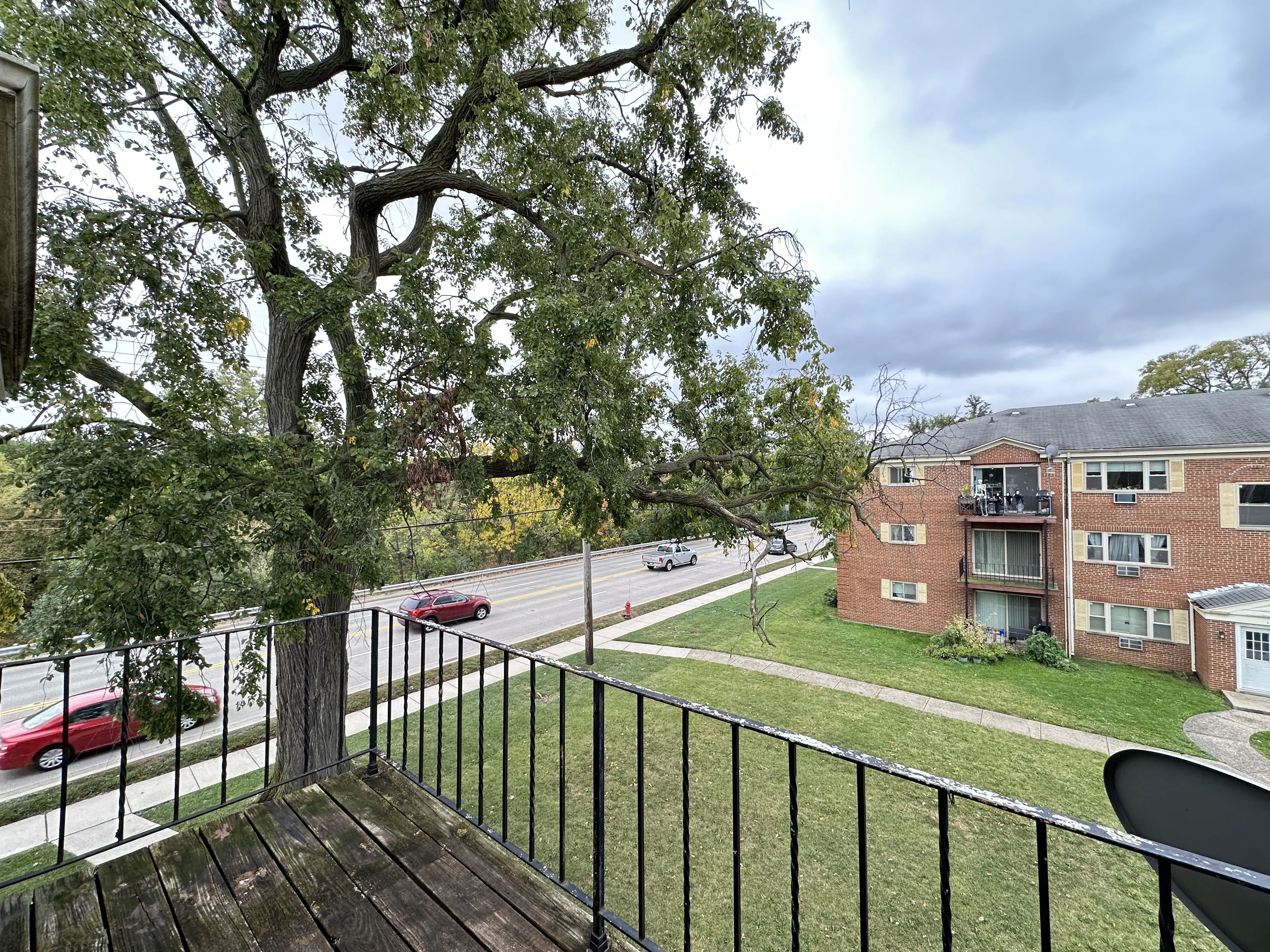 1004 S River Rd, Des Plaines,  60016, USA 60016-unit#302-Chicago-IL