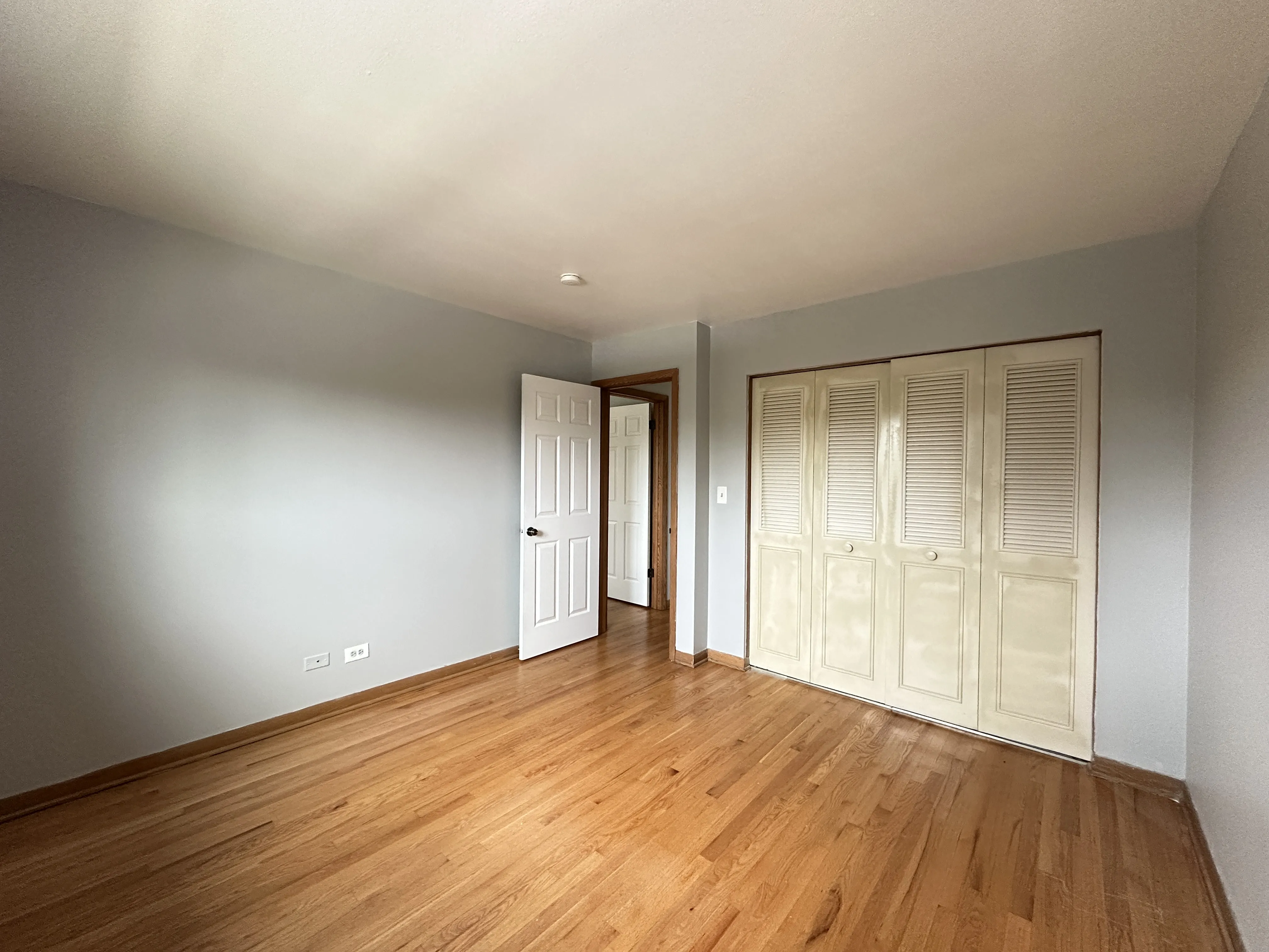 1004 S River Rd, Des Plaines,  60016, USA 60016-unit#302-Chicago-IL