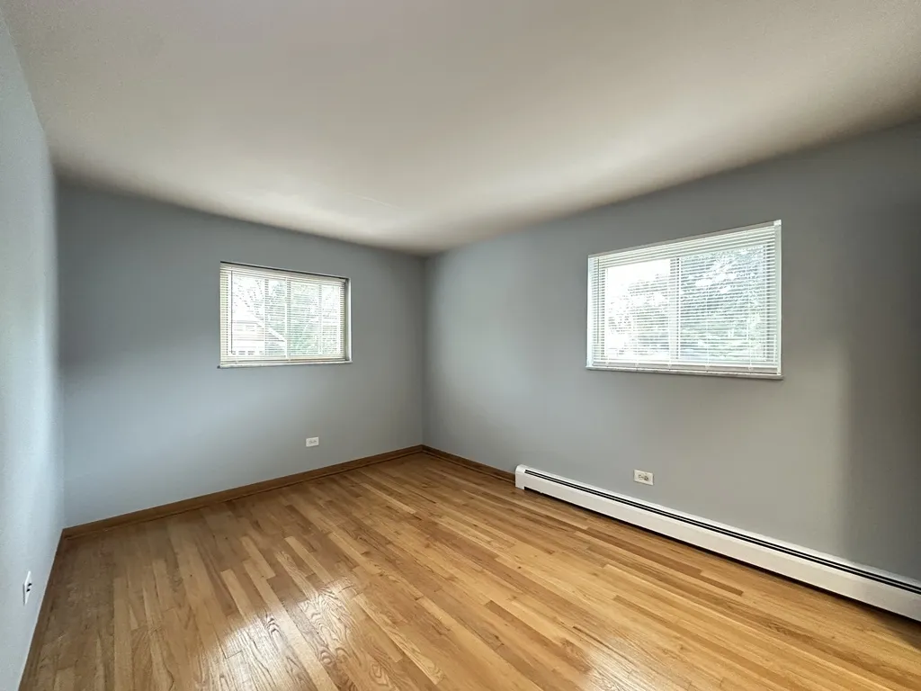 1639 Oakwood Ave, Des Plaines,  60016, USA 60016-unit#203-Chicago-IL