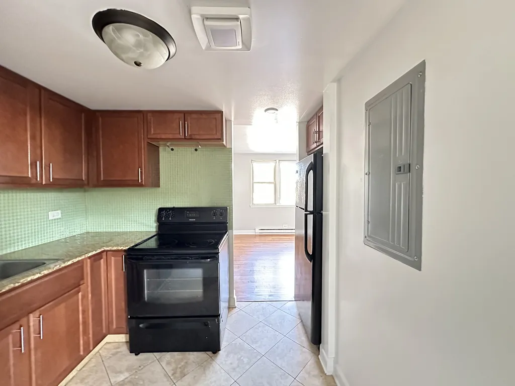 7632 N Milwaukee Ave, Niles,  60714, USA 60714-unit#1A-Chicago-IL