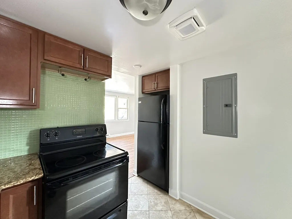 7632 N Milwaukee Ave, Niles,  60714, USA 60714-unit#1A-Chicago-IL