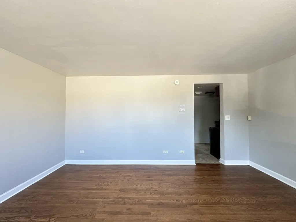 7632 N Milwaukee Ave, Niles,  60714, USA 60714-unit#1A-Chicago-IL