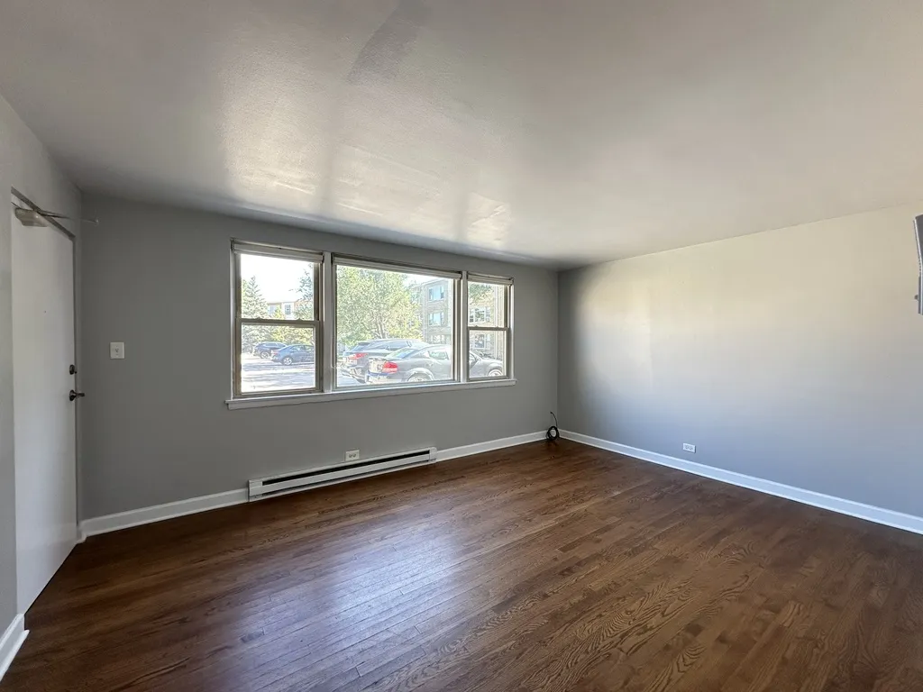 7632 N Milwaukee Ave, Niles,  60714, USA 60714-unit#1A-Chicago-IL