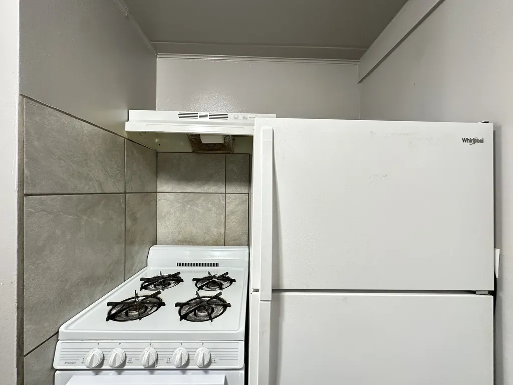 9612 Ivanhoe Ave, Schiller Park,  60176, USA 60176-unit#2-Chicago-IL