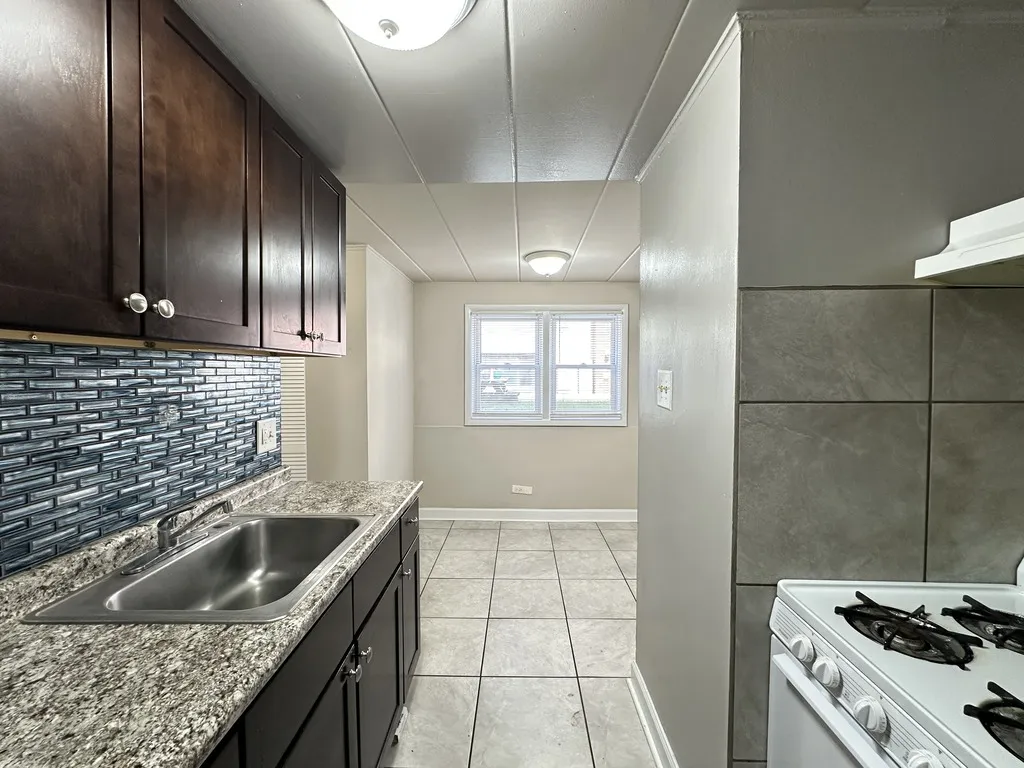 9612 Ivanhoe Ave, Schiller Park,  60176, USA 60176-unit#2-Chicago-IL