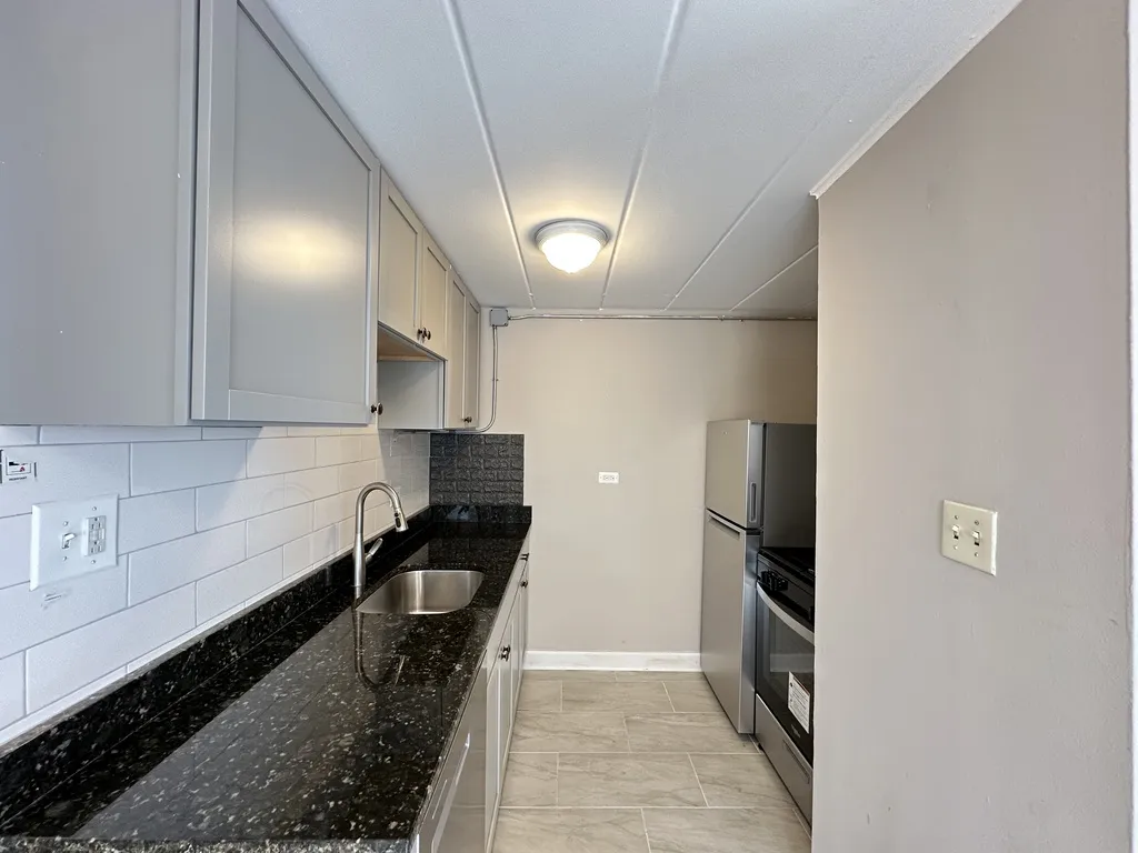 9630 Ivanhoe Ave, Schiller Park, 60176, USA 60176-unit#1-Chicago-IL