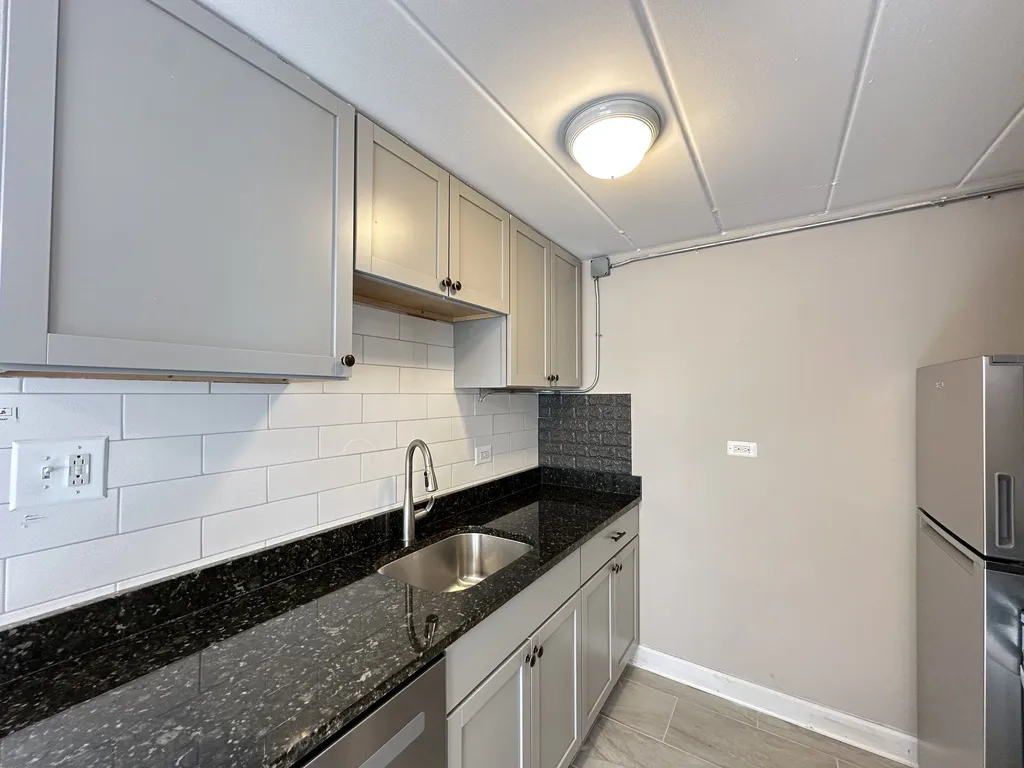 9630 Ivanhoe Ave, Schiller Park, 60176, USA 60176-unit#1-Chicago-IL