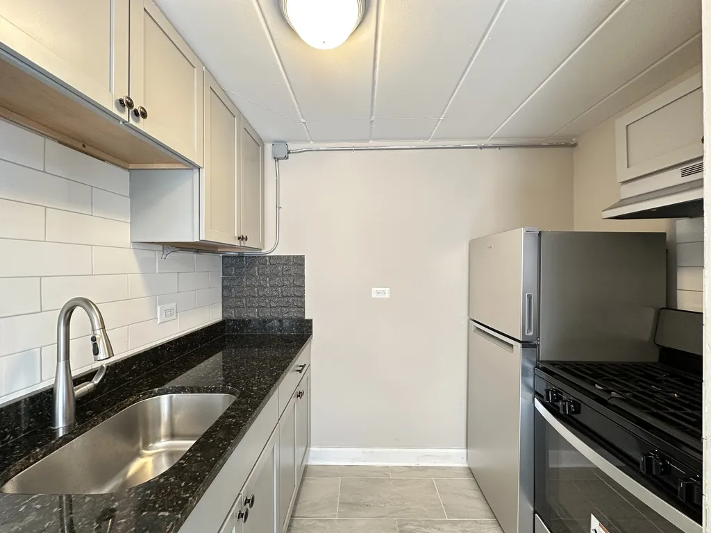 9630 Ivanhoe Ave, Schiller Park, 60176, USA 60176-unit#1-Chicago-IL