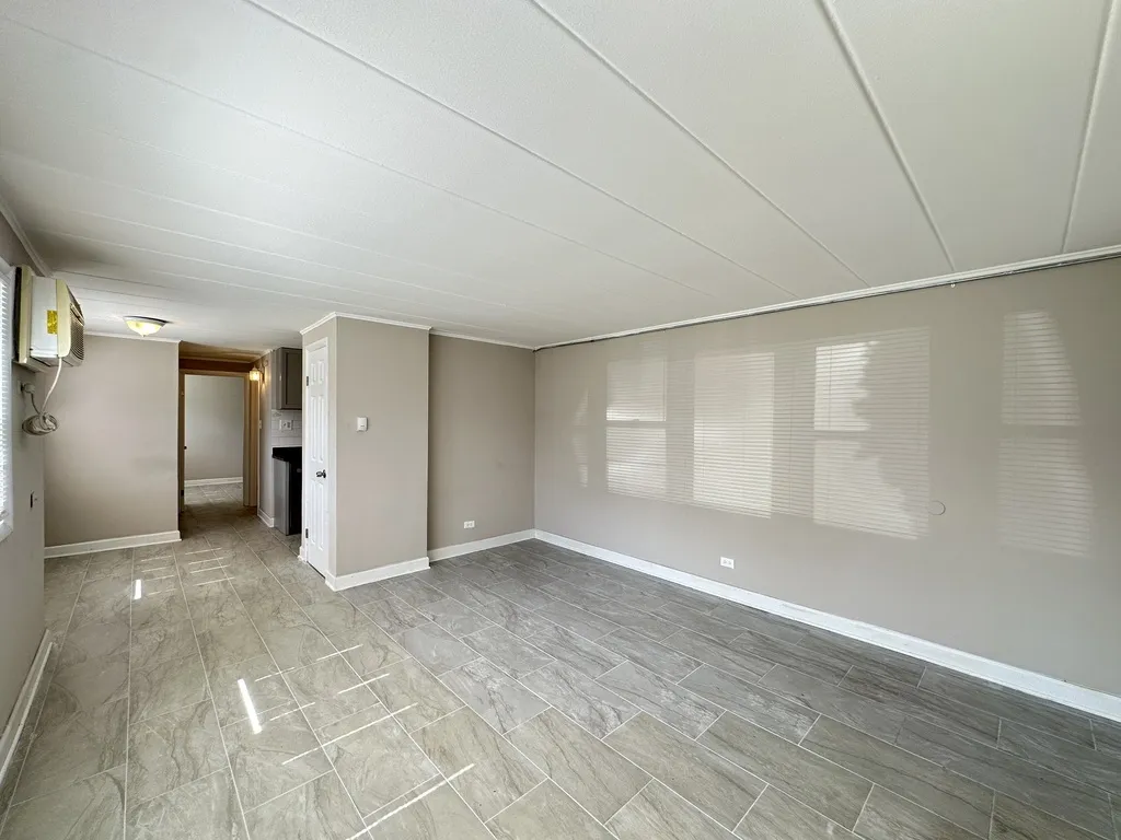 9630 Ivanhoe Ave, Schiller Park, 60176, USA 60176-unit#1-Chicago-IL