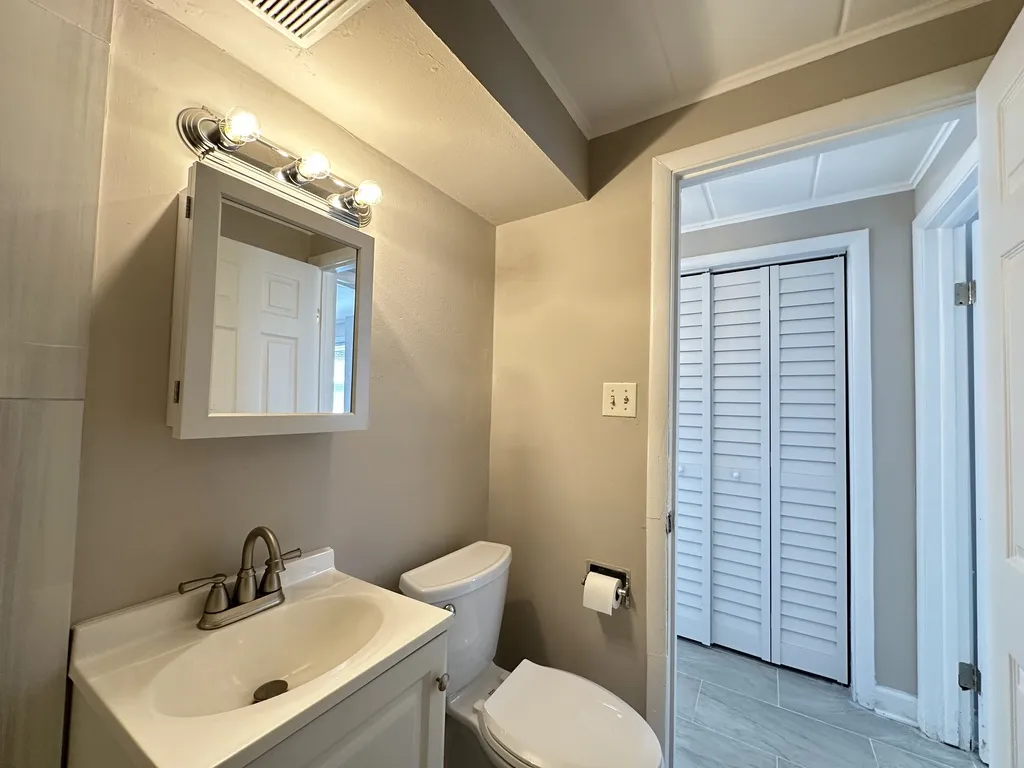 9630 Ivanhoe Ave, Schiller Park, 60176, USA 60176-unit#1-Chicago-IL