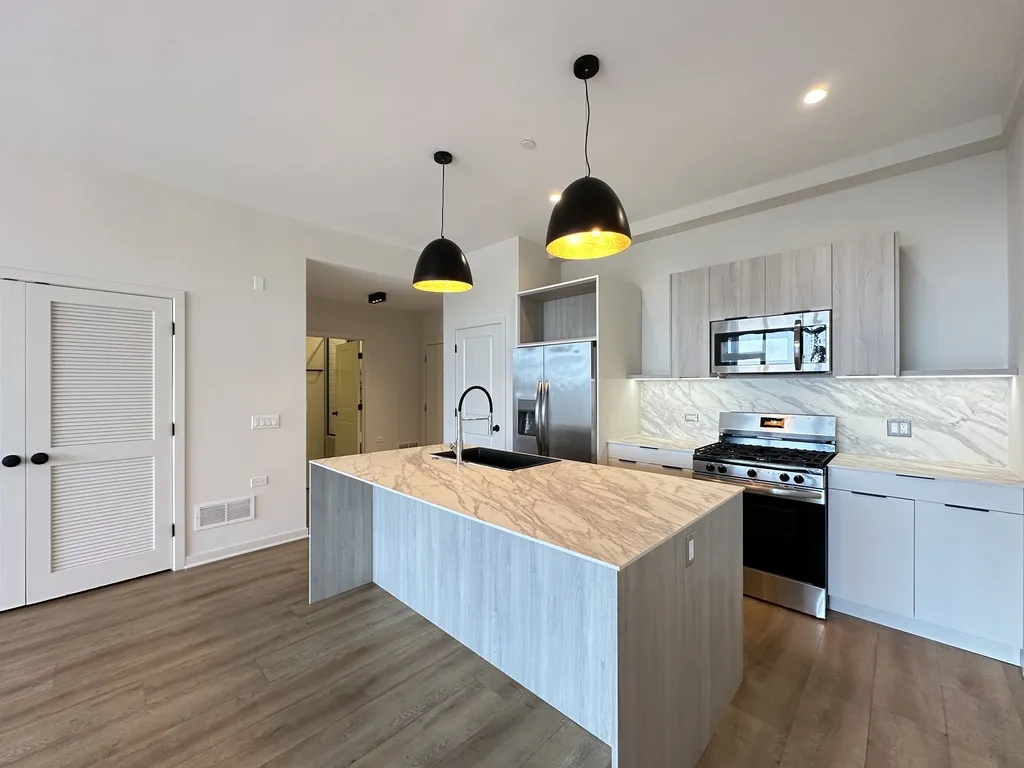 6340 W Belmont Ave, , 60634, USA 60634-unit#307-Chicago-IL