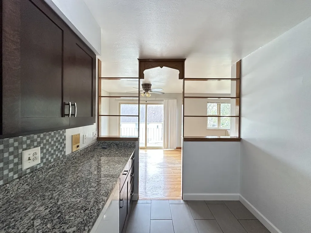 1026 S River Rd, Des Plaines,  60016, USA 60016-unit#3C-Chicago-IL