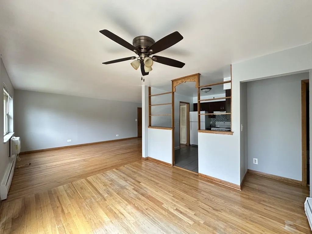 1026 S River Rd, Des Plaines,  60016, USA 60016-unit#3C-Chicago-IL