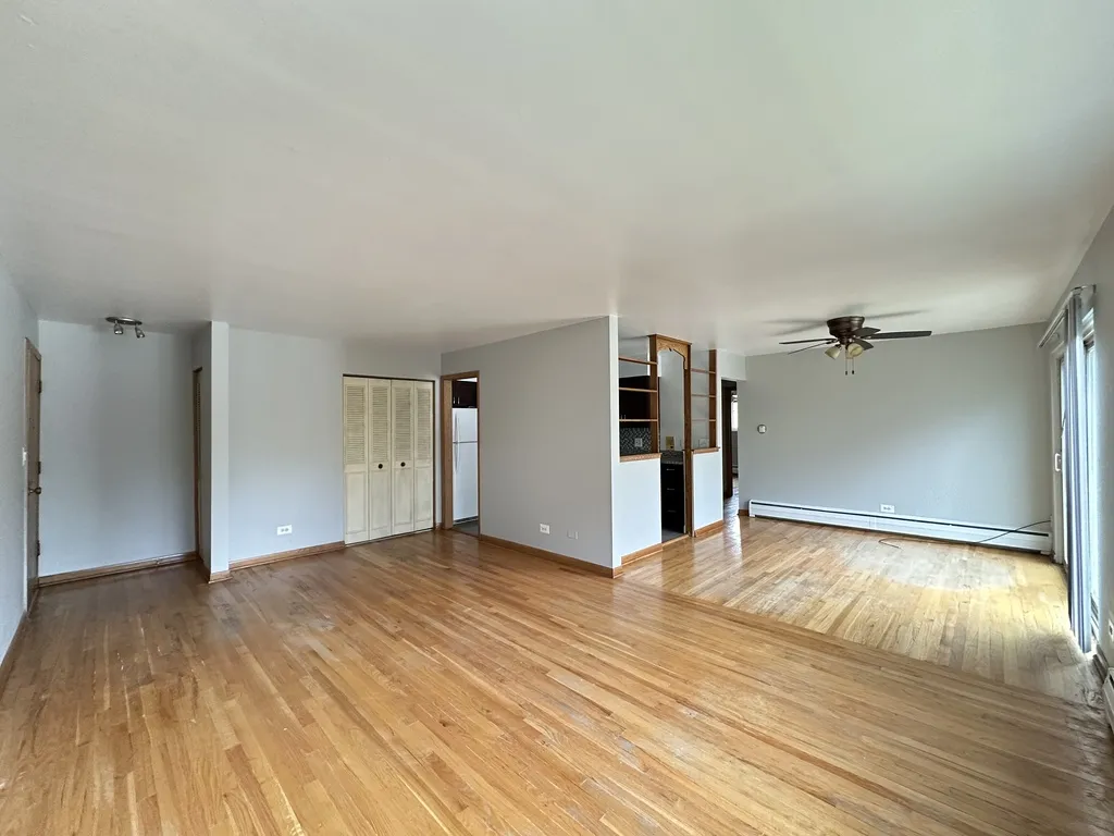 1026 S River Rd, Des Plaines,  60016, USA 60016-unit#3C-Chicago-IL