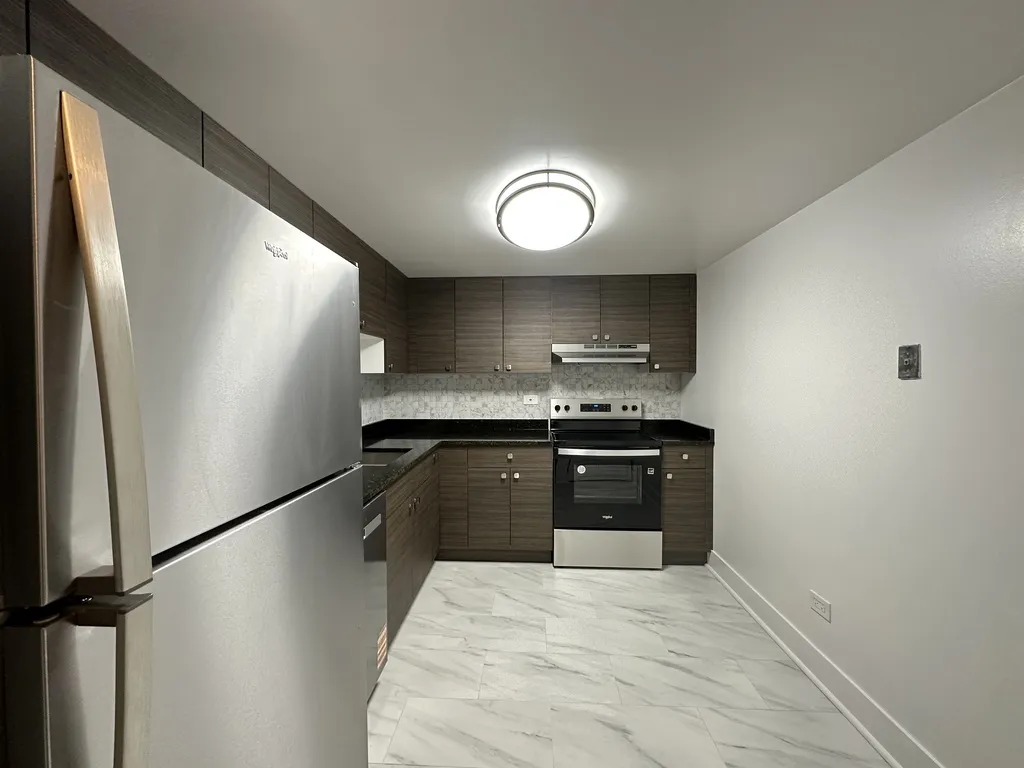 525 N Quentin Rd, Palatine,  60067, USA 60067-unit#304-Chicago-IL