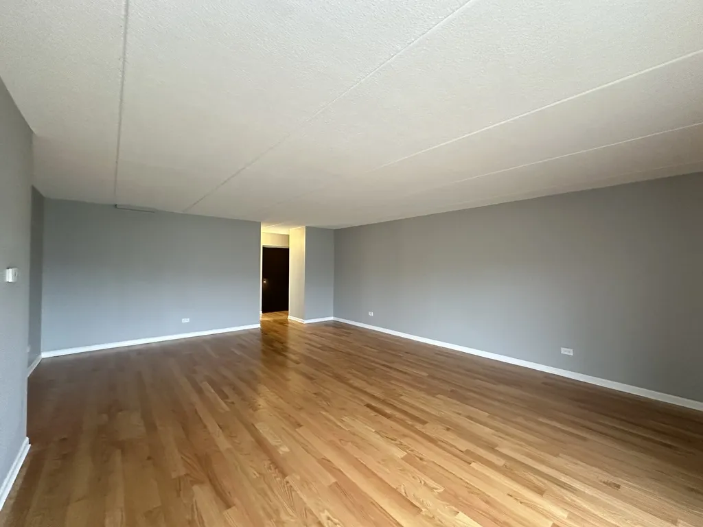 525 N Quentin Rd, Palatine,  60067, USA 60067-unit#304-Chicago-IL