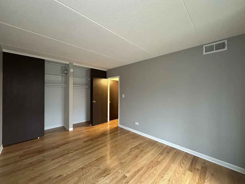 525 N Quentin Rd, Palatine,  60067, USA 60067-unit#304-Chicago-IL