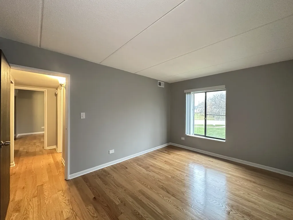 525 N Quentin Rd, Palatine,  60067, USA 60067-unit#304-Chicago-IL