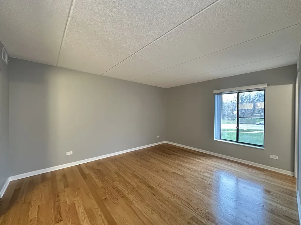 525 N Quentin Rd, Palatine,  60067, USA 60067-unit#304-Chicago-IL