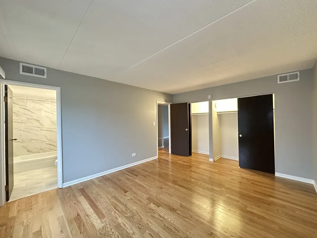 525 N Quentin Rd, Palatine,  60067, USA 60067-unit#304-Chicago-IL