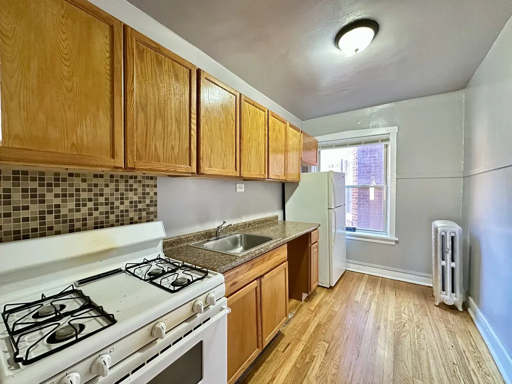 4033 W Melrose St, , 60641, USA 60641-unit#1E-Chicago-IL