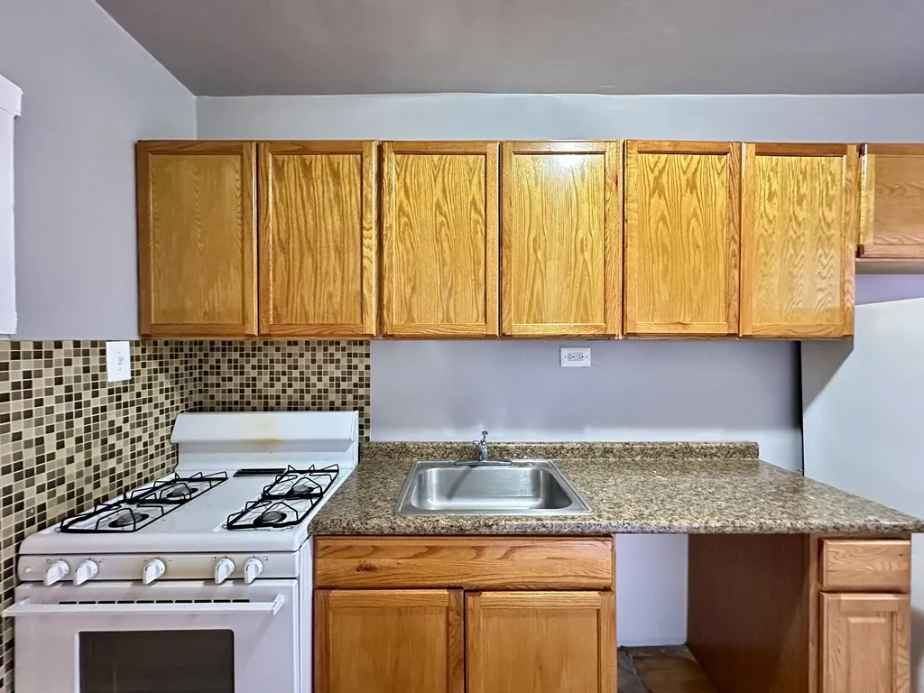 4033 W Melrose St, , 60641, USA 60641-unit#1E-Chicago-IL