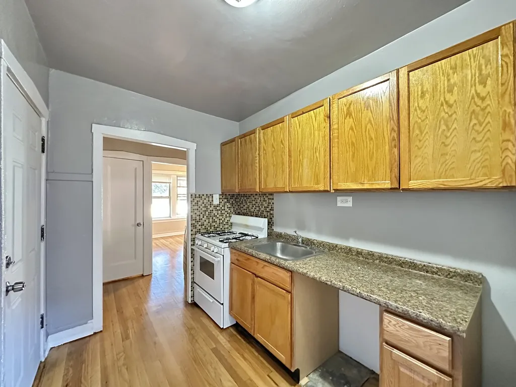 4033 W Melrose St, , 60641, USA 60641-unit#1E-Chicago-IL