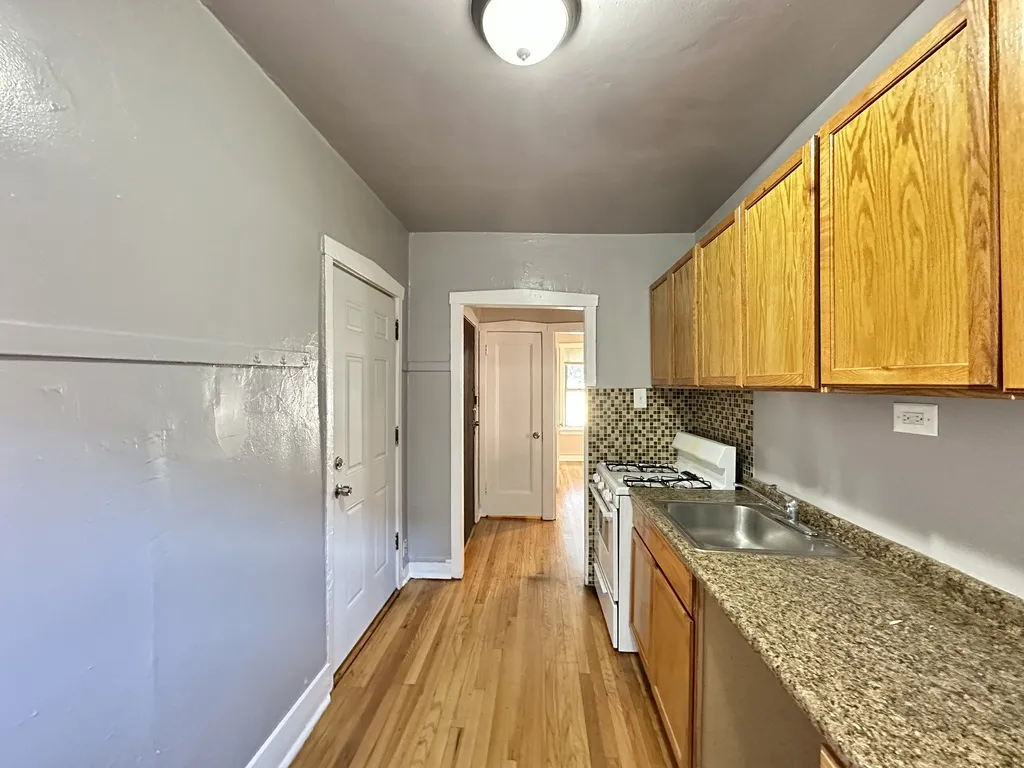 4033 W Melrose St, , 60641, USA 60641-unit#1E-Chicago-IL