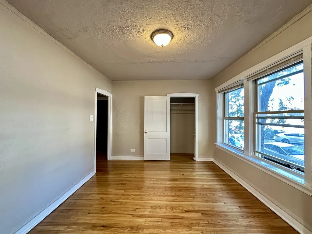 4033 W Melrose St, , 60641, USA 60641-unit#1E-Chicago-IL