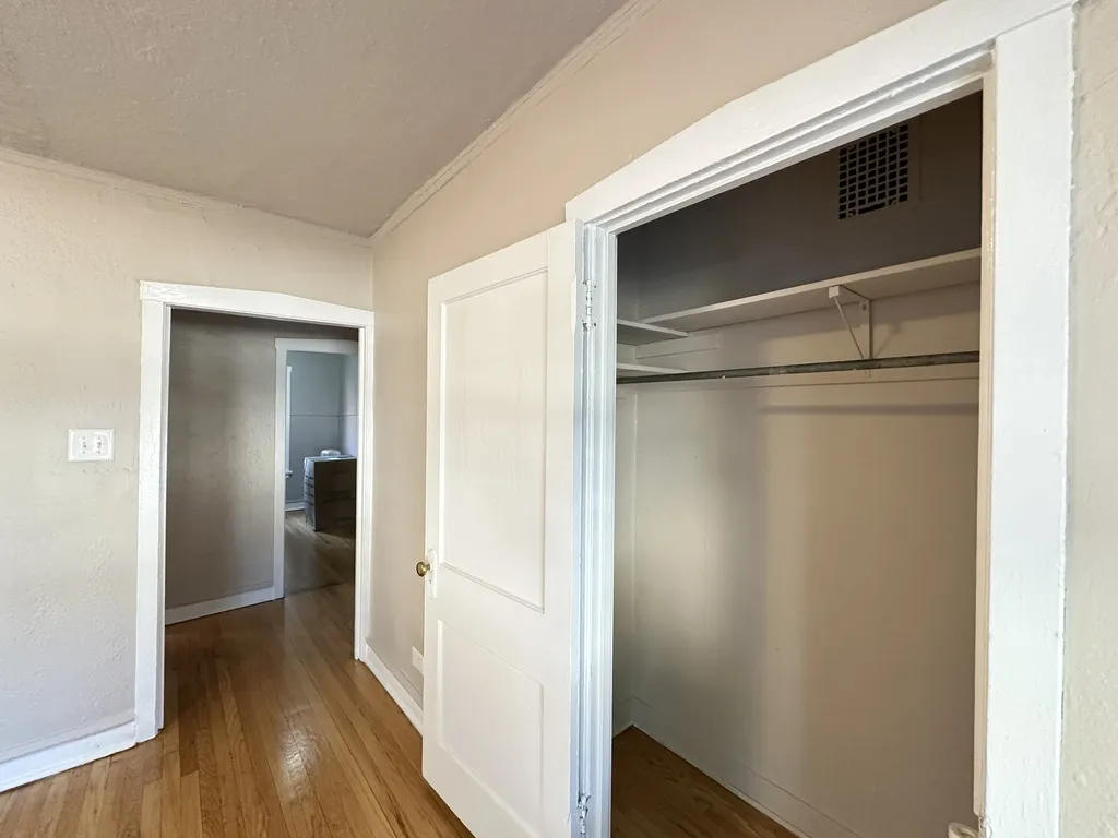 4033 W Melrose St, , 60641, USA 60641-unit#1E-Chicago-IL