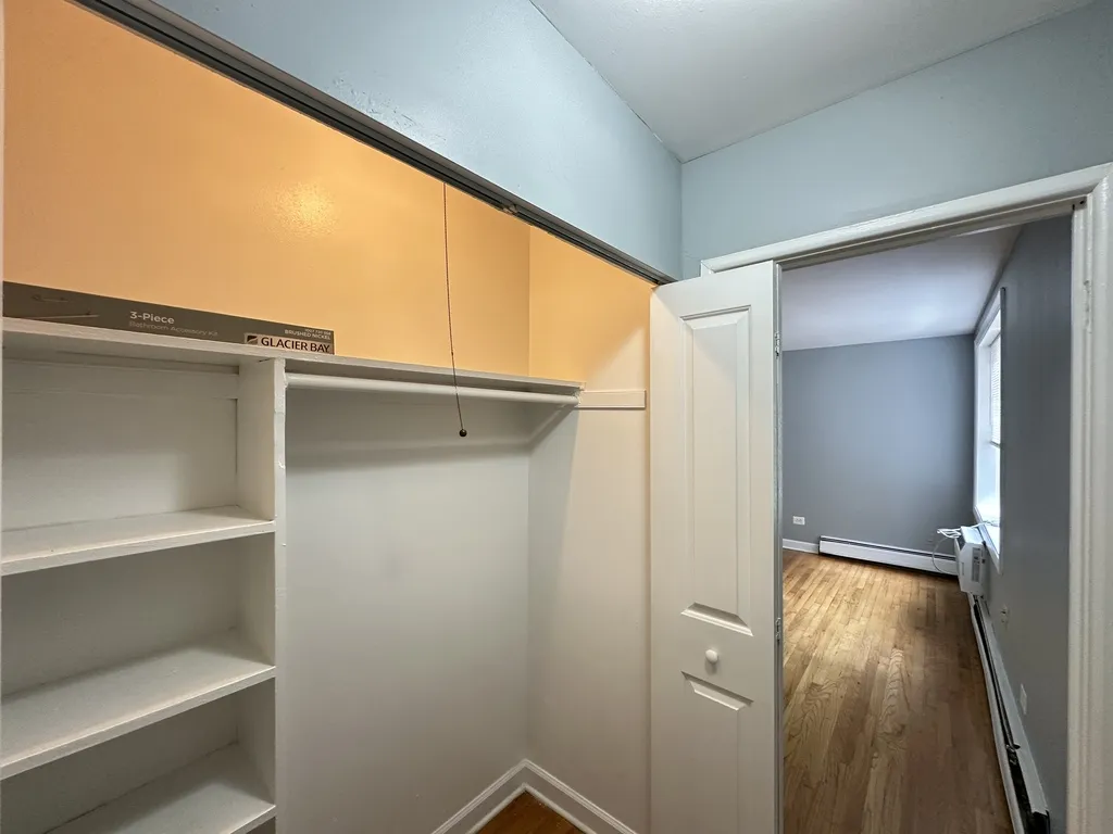 1515 W Morse Ave, , 60626, USA 60626-unit#303-Chicago-IL