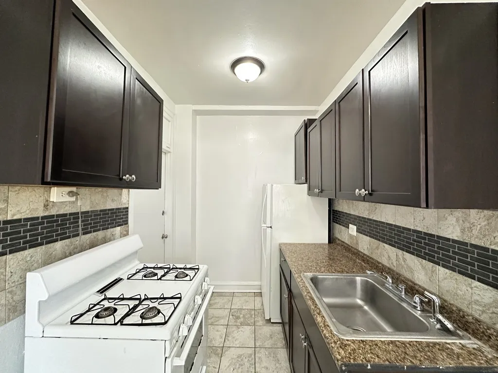 1373 W Estes Ave, ,  60626, USA 60626-unit#1B-Chicago-IL