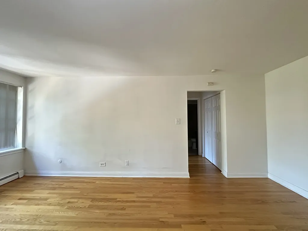 3710 N Pine Grove Ave, , 60613, USA 60613-unit#401-Chicago-IL