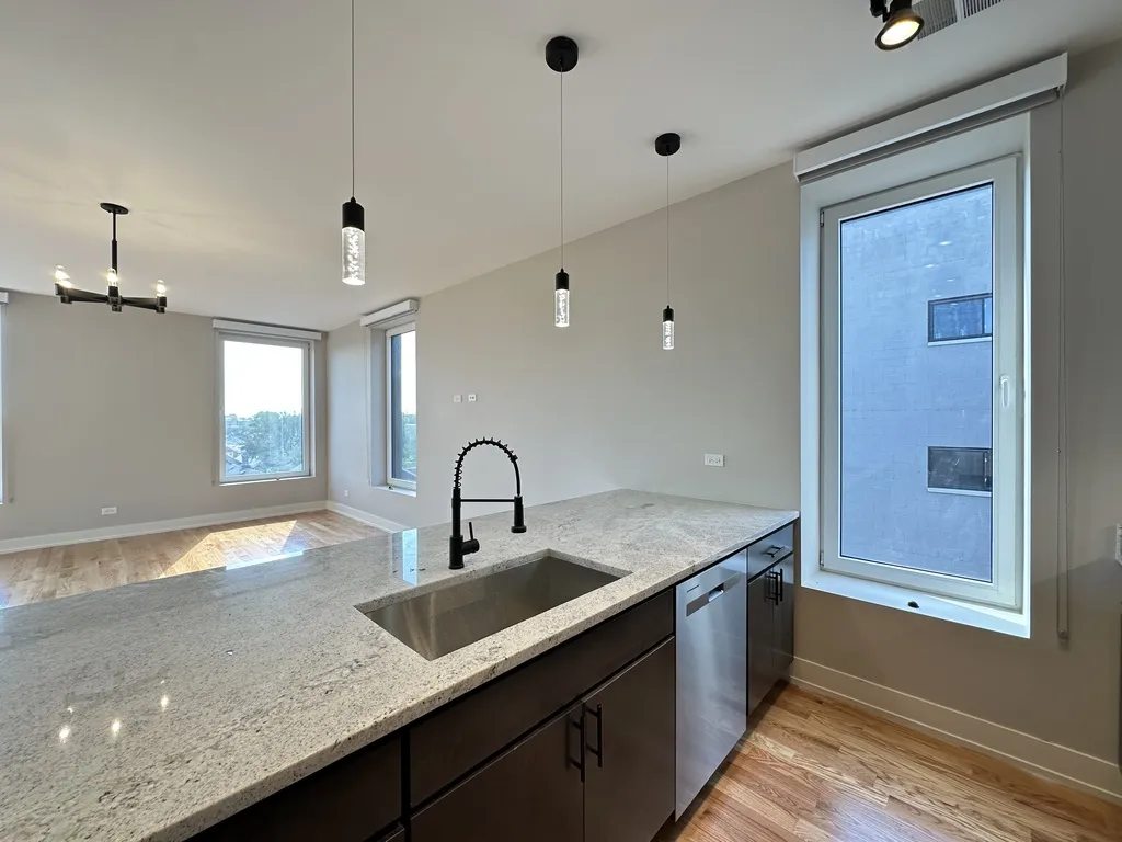 2100 W 18th Pl, ,  60608, USA 60608-unit#402-Chicago-IL