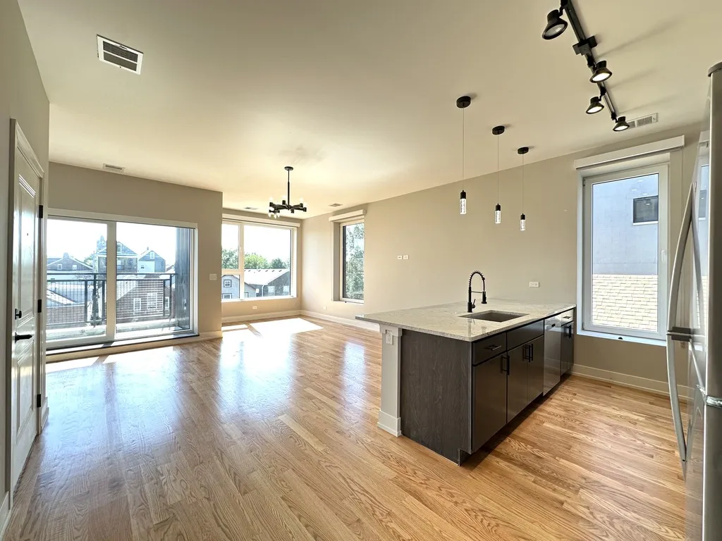 2100 W 18th Pl, ,  60608, USA 60608-unit#302-Chicago-IL