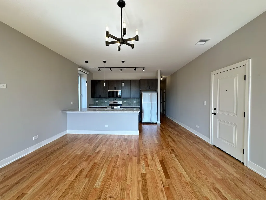 2100 W 18th Pl, ,  60608, USA 60608-unit#302-Chicago-IL