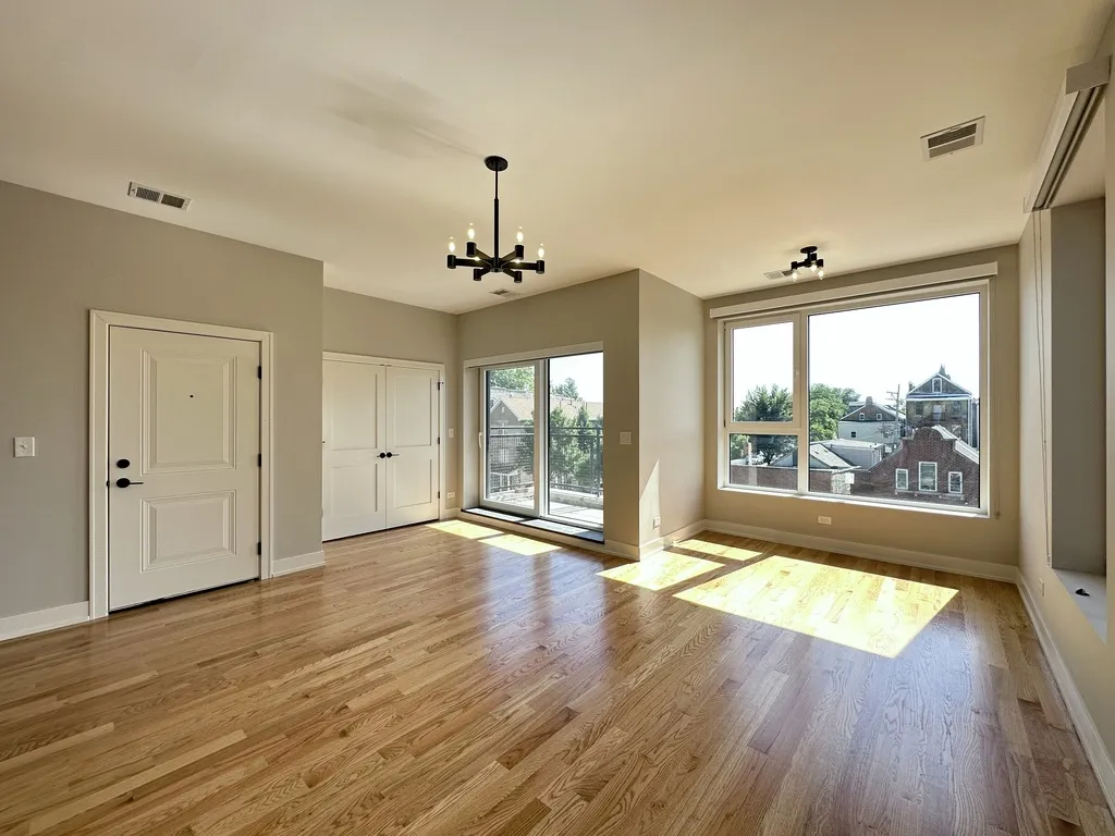 2100 W 18th Pl, ,  60608, USA 60608-unit#302-Chicago-IL