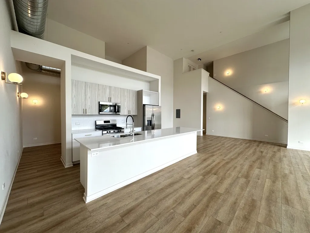 3207 N Narragansett Ave, ,  60634, USA 60634-unit#103-Chicago-IL