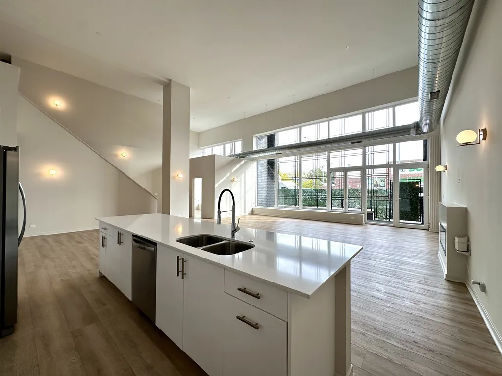 3207 N Narragansett Ave, ,  60634, USA 60634-unit#103-Chicago-IL