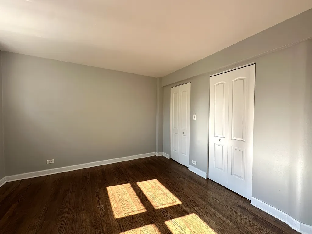 7628 N Milwaukee Ave, Niles,  60714, USA 60714-unit#1B-Chicago-IL