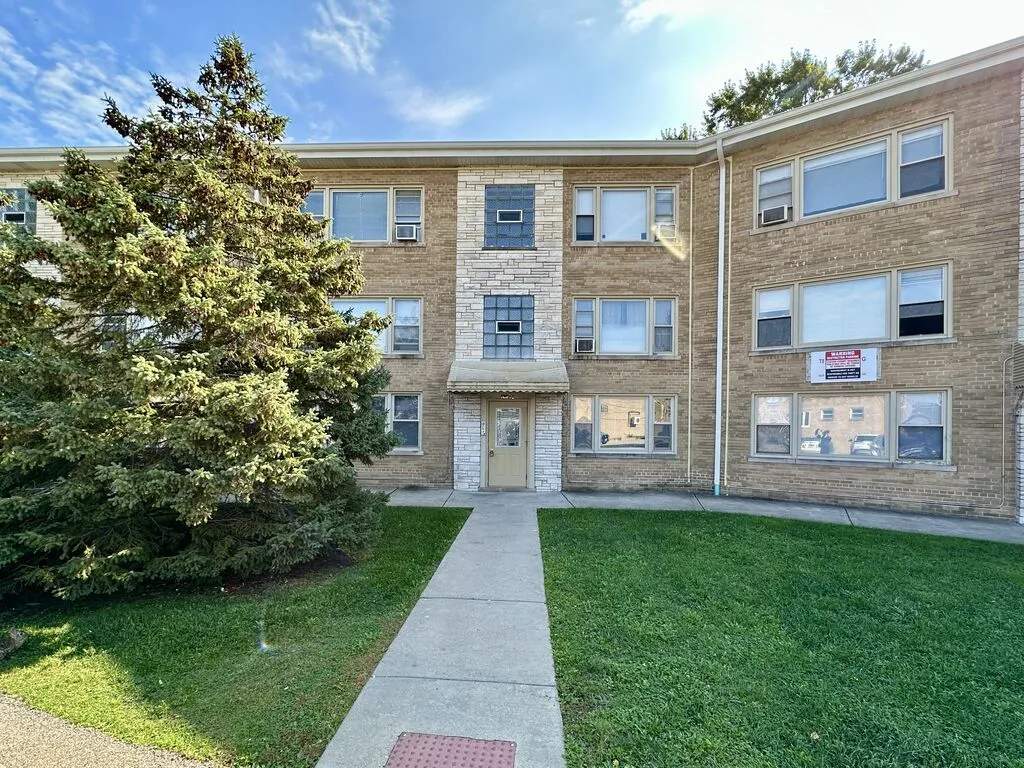 7626 N Milwaukee Ave, Niles, 60714, USA 60714-unit#1A-Chicago-IL