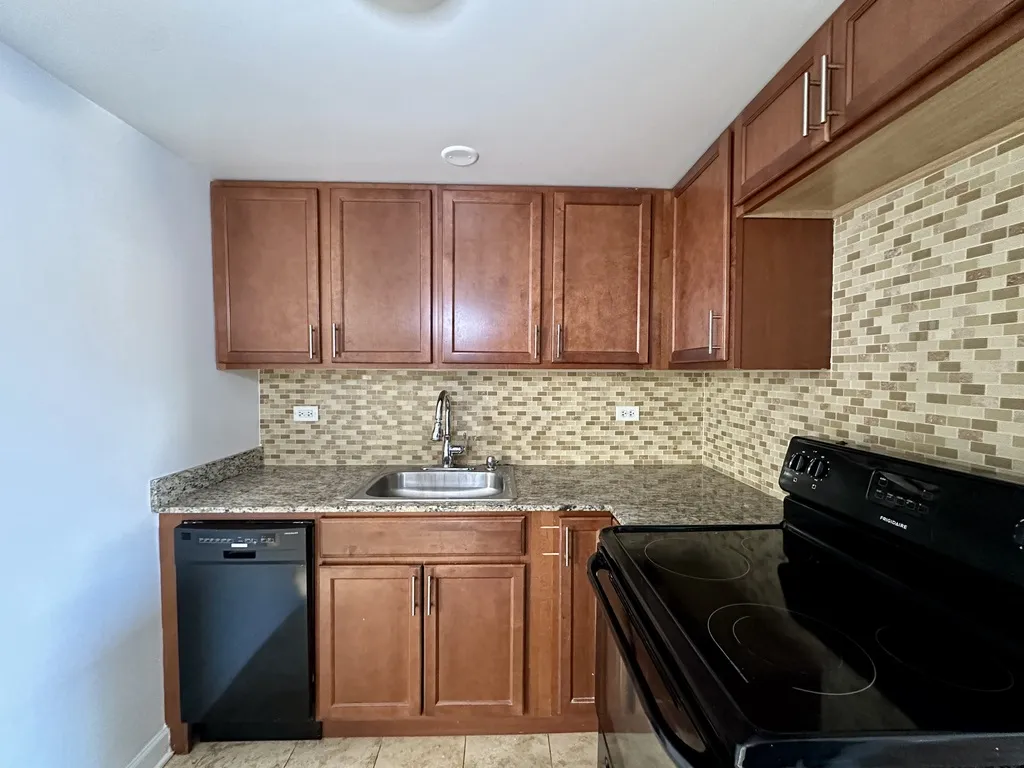 7626 N Milwaukee Ave, Niles, 60714, USA 60714-unit#1A-Chicago-IL