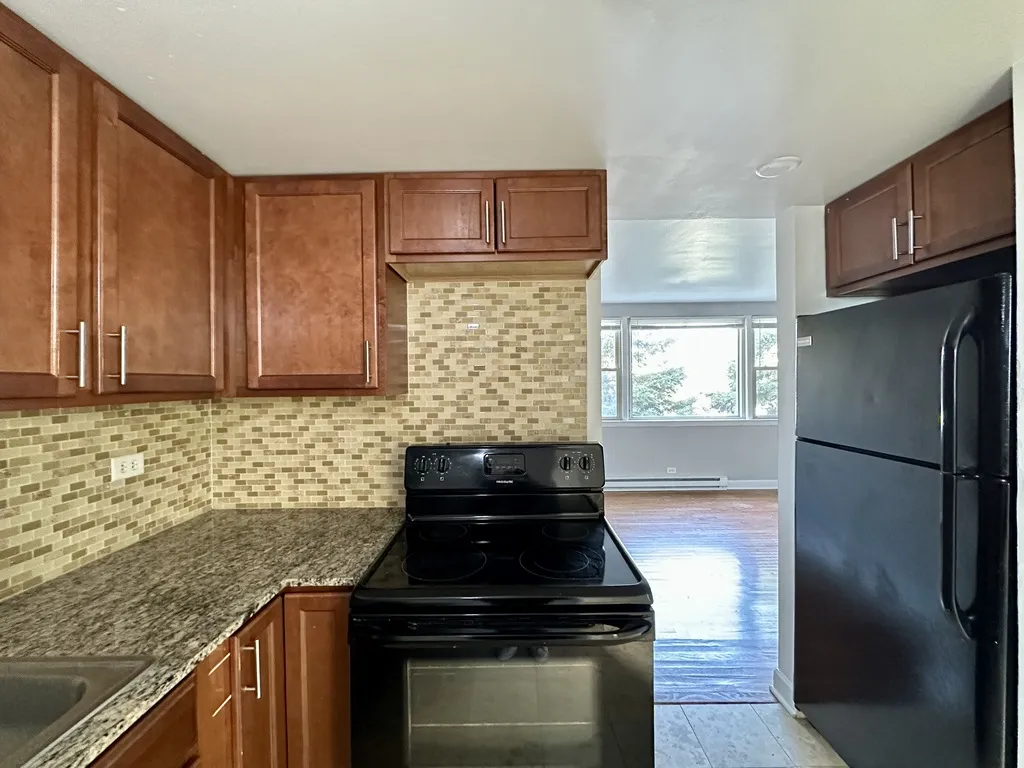 7626 N Milwaukee Ave, Niles, 60714, USA 60714-unit#1A-Chicago-IL