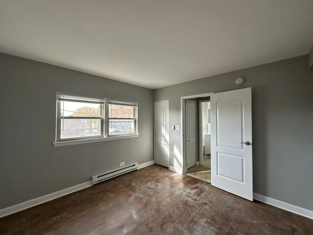 7632 N Milwaukee Ave, Niles,  60714, USA 60714-unit#3A-Chicago-IL