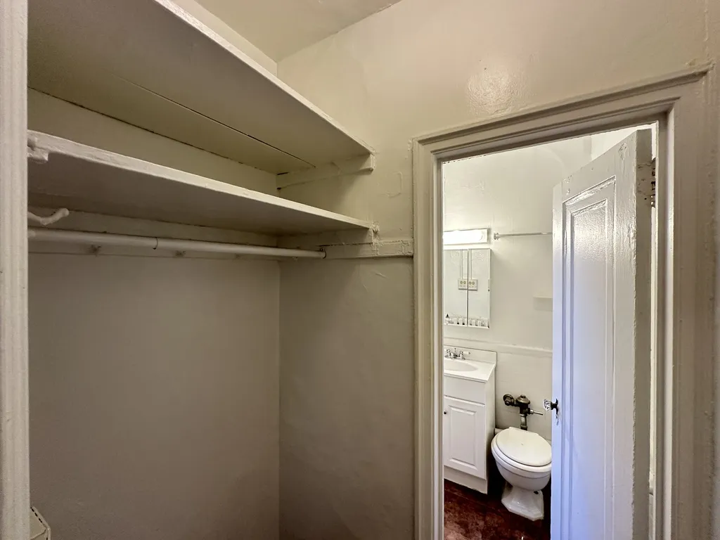 434 W Wellington Ave, , 60657, USA 60657-unit#401-Chicago-IL