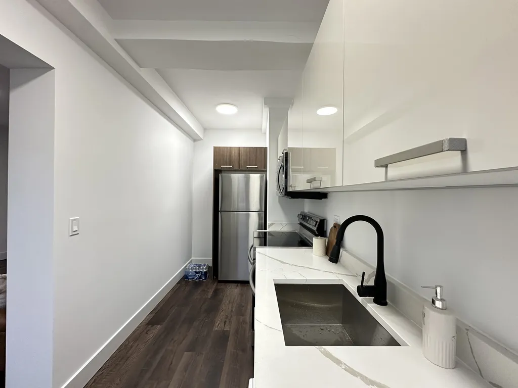 1553 W Hollywood Ave, ,  60660, USA 60660-unit#301-Chicago-IL