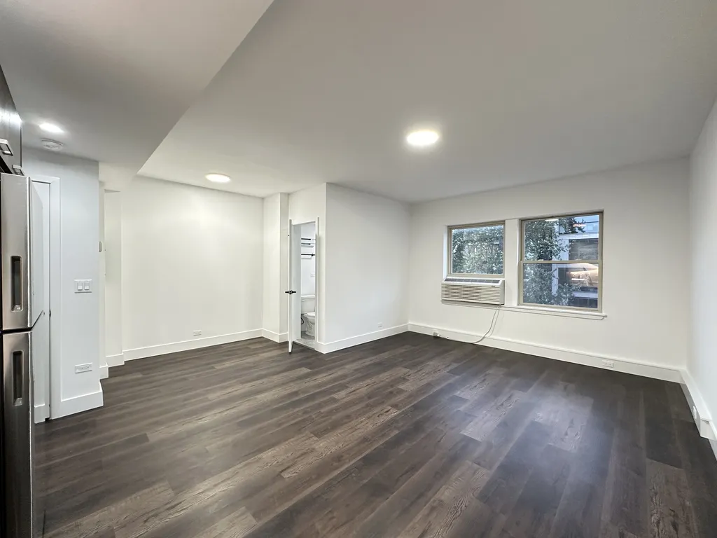 1553 W Hollywood Ave, ,  60660, USA 60660-unit#302-Chicago-IL