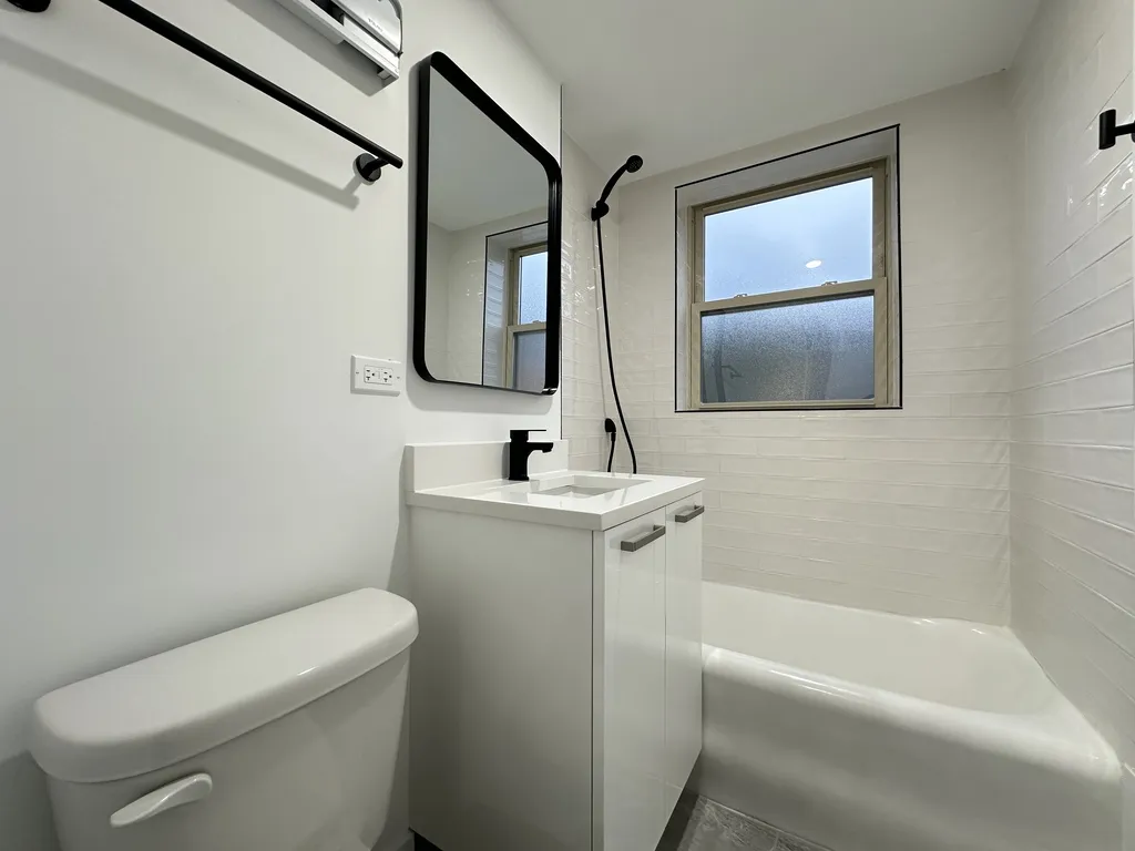 1553 W Hollywood Ave, ,  60660, USA 60660-unit#302-Chicago-IL